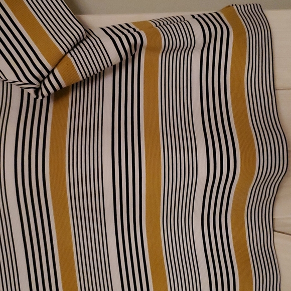 Boxy Old Navy striped t-shirt - Picture 2 of 5